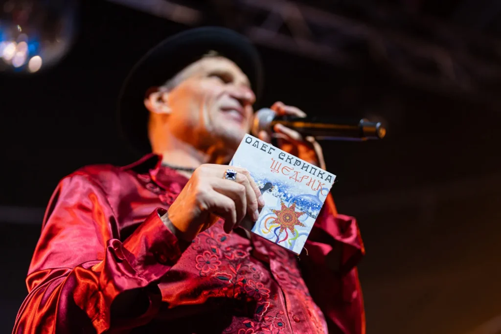 Merchandise moment during fundraising tour in Sydney