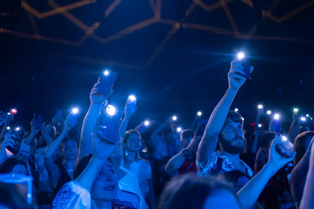 Crowd interaction during Vopli Vidoplyasova concert