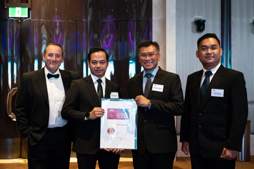 Award recipients photographed at the Australasian Reporting Awards Sydney